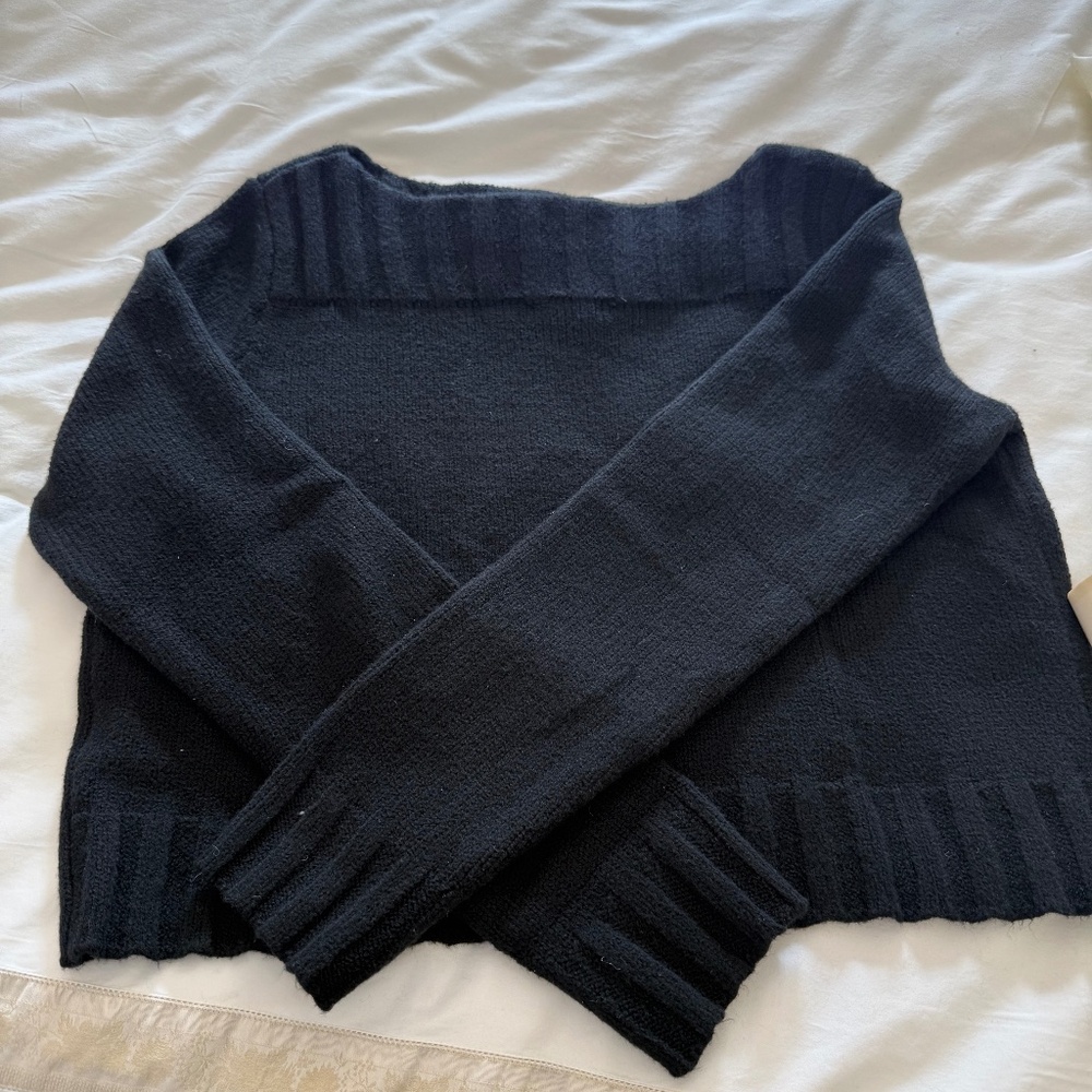 Gap CashSoft black boat neck sweater